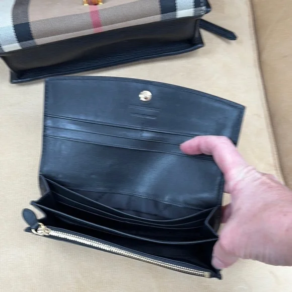 Burberry Bag and Wallet Set - Picture 5 of 16